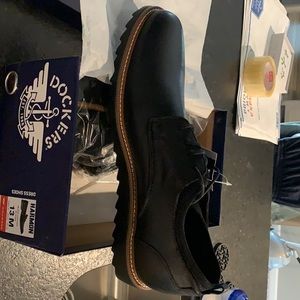 Dockers “”Elon” Leather Shoe-Brand new